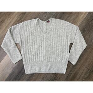 Vince Camuto Gray Ribbed Sweater Size Medium Soft Knit Lightweight Pullover